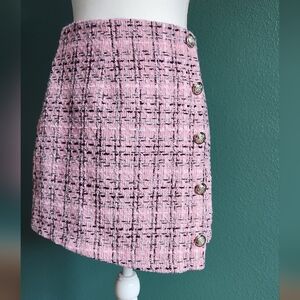 90s inspired mini skirt